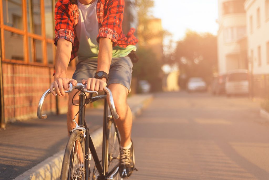 Economize usando transportes alternativos