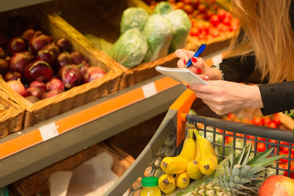 Economia doméstica:faça listas antes das compras